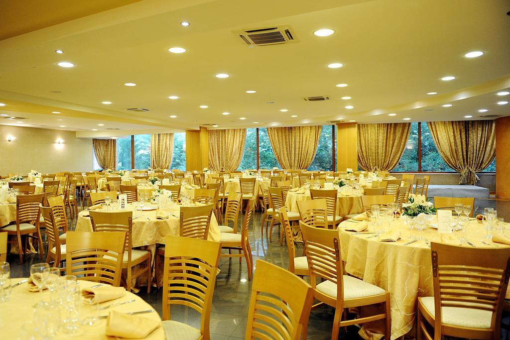 Hotel Del Camerlengo Fara San Martino Buitenkant foto