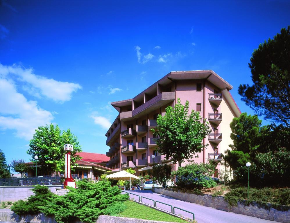 Hotel Del Camerlengo Fara San Martino Buitenkant foto