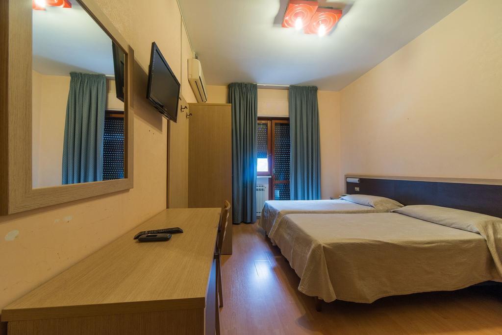 Hotel Del Camerlengo Fara San Martino Kamer foto